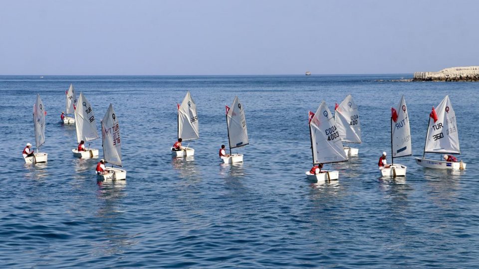 Trabzon’da Cumhuriyet Kupası Yelken Yarışları başladı